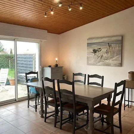 Maison Calme Avec Garage Et Jardin Clos Avec Menage Inclus Holiday home