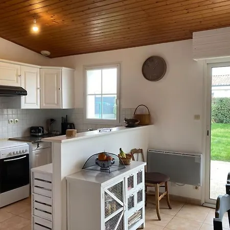 Holiday home Maison Calme Avec Garage Et Jardin Clos Avec Menage Inclus Le Fenouiller