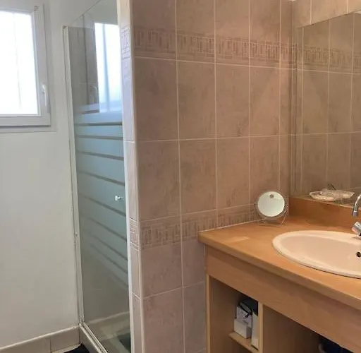 Prázdninový dům Maison Calme Avec Garage Et Jardin Clos Avec Menage Inclus Le Fenouiller